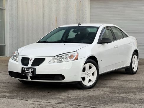 Used 2009 Pontiac G6 Sedan w/ Preferred Package image 1