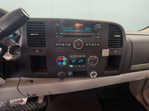 Used 2009 Chevrolet Silverado 1500 LT w/ Power Pack Plus RWD image 11