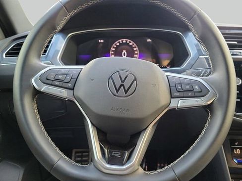 Used 2023 Volkswagen Tiguan SE R-Line FWD image 21