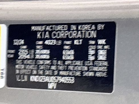 Used 2025 Kia Soul LX w/ LX Technology Package FWD image 24