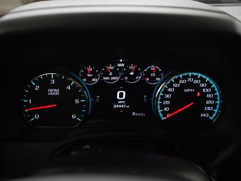 Used 2019 Chevrolet Suburban Premier w/ Premier Plus Edition AWD/4WD image 26