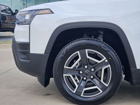 New 2026 Jeep Cherokee Limited image 11