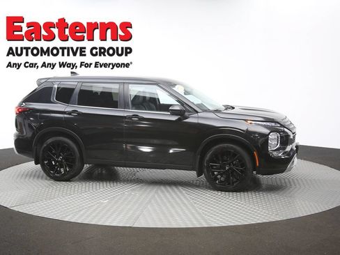 Used 2024 Mitsubishi Outlander SE AWD/4WD image 46