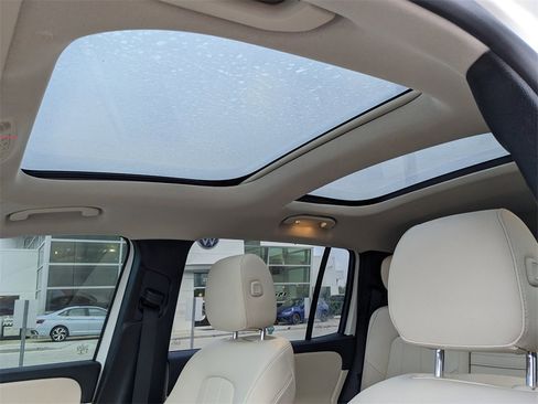 Used 2022 Mercedes-Benz GLB 250 image 24