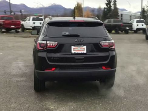 New 2026 Jeep Compass Limited w/ Sun, Sound & Navigation Group AWD/4WD image 7
