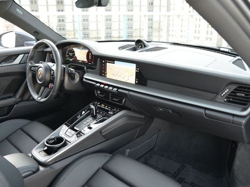Certified 2025 Porsche 911 Carrera image 21