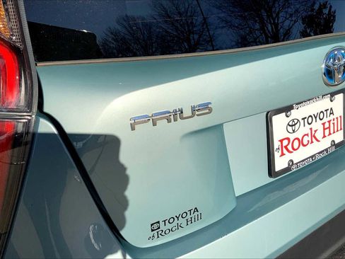 Used 2016 Toyota Prius Three Touring image 31