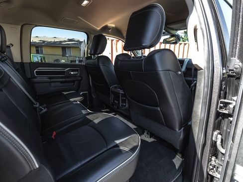 Used 2020 RAM 3500 Laramie AWD/4WD image 34