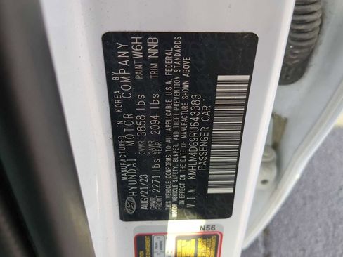 Used 2024 Hyundai Elantra SEL image 30