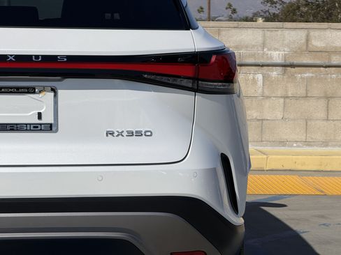 Certified 2025 Lexus RX 350 FWD w/ Technology Package image 12
