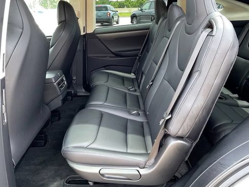 Used 2018 Tesla Model X 100D AWD/4WD image 32