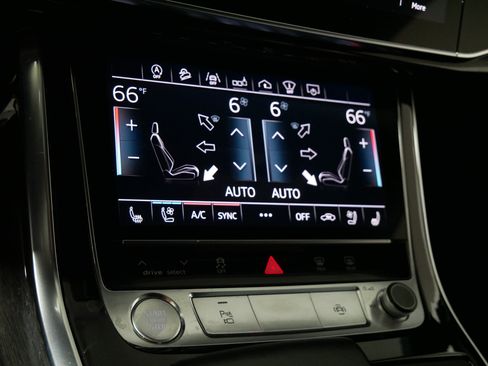 Used 2019 Audi Q8 Prestige AWD/4WD image 23