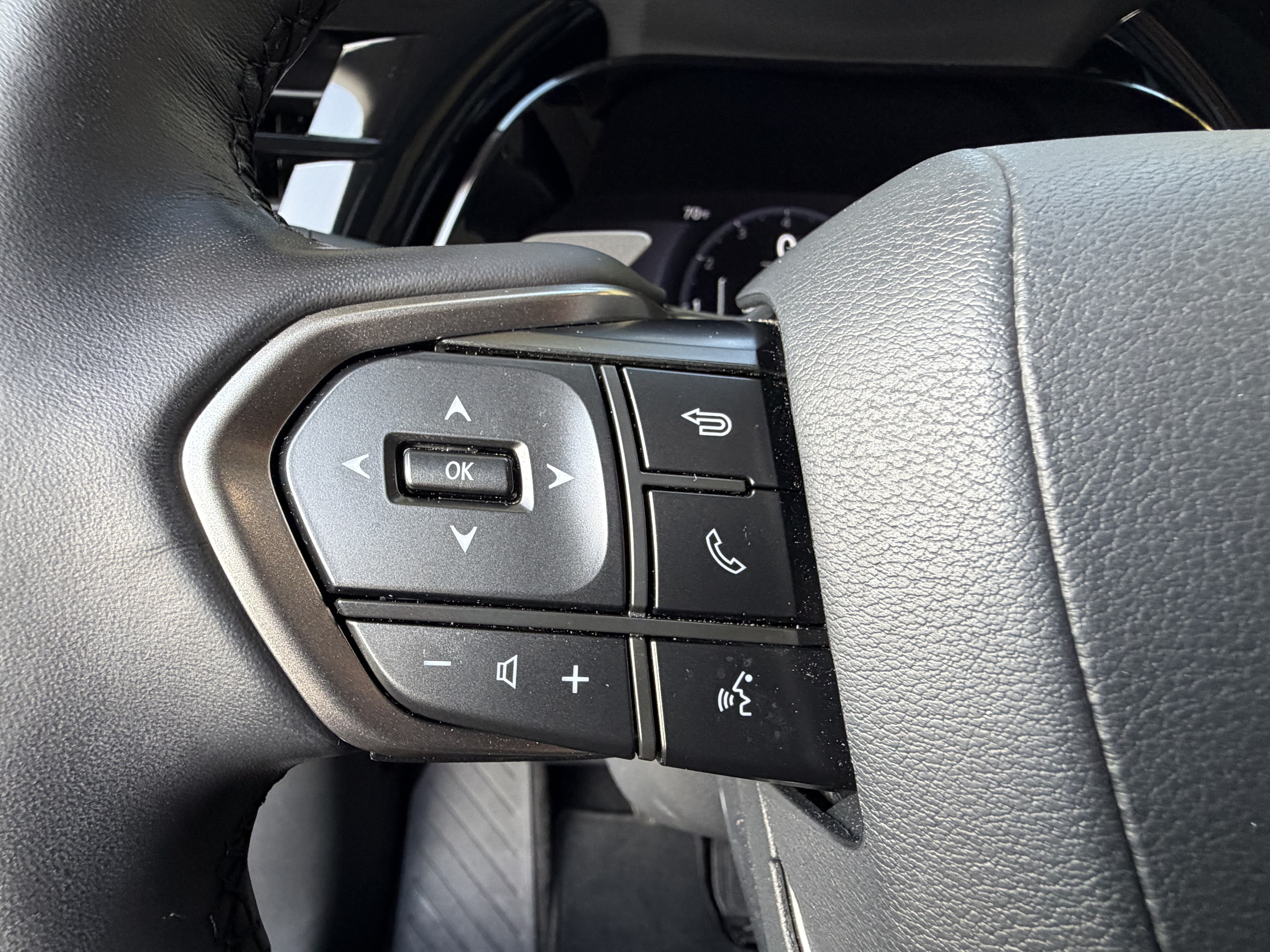 Used 2026 Lexus RX 350 Premium Plus w/ Accessory Package (Z1) FWD image 17