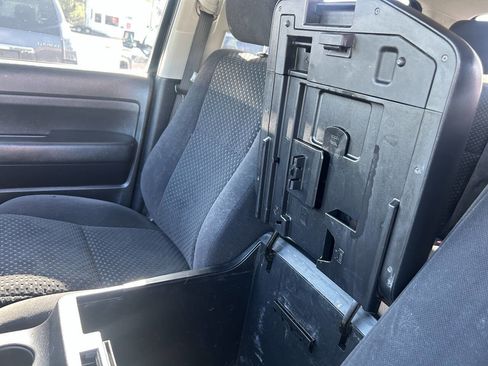 Used 2012 Toyota Tundra 4x4 CrewMax image 35