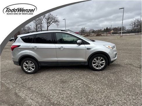 Used 2019 Ford Escape SEL image 1