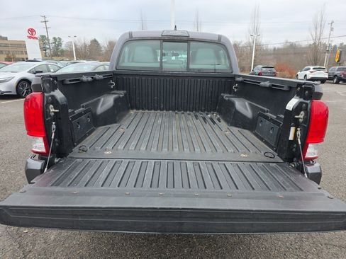 Certified 2016 Toyota Tacoma SR image 8