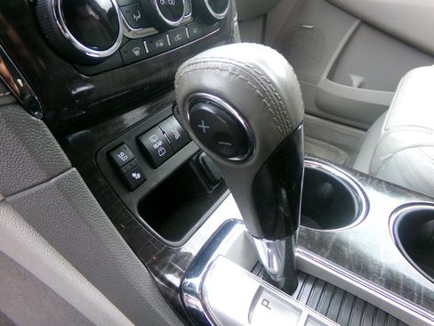 Used 2016 Buick Enclave Premium w/ Experience Buick Package image 25