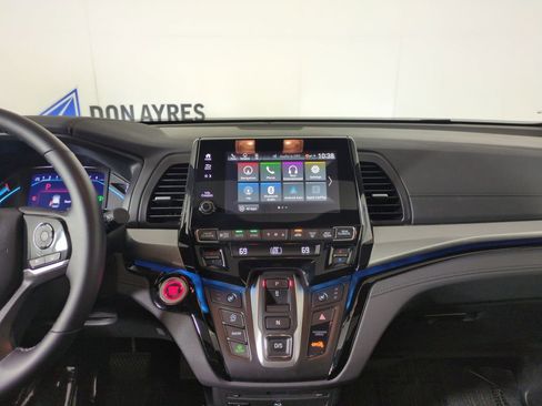 Certified 2024 Honda Odyssey Touring image 22
