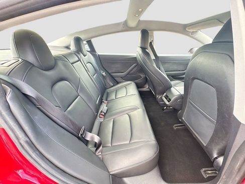 Used 2018 Tesla Model 3 Long Range image 33