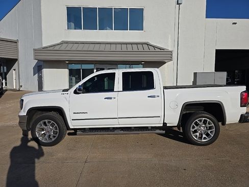 Used 2018 GMC Sierra 1500 SLT w/ SLT Premium Package image 4
