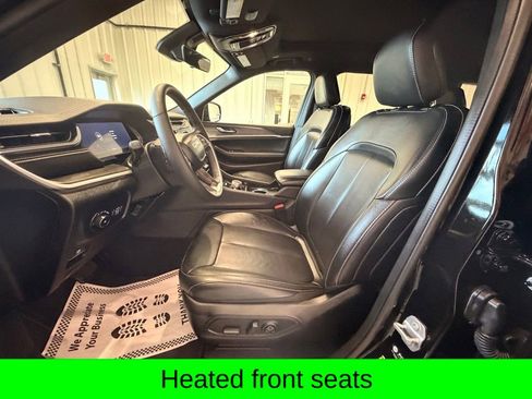 Used 2025 Jeep Grand Cherokee L Limited AWD/4WD image 17