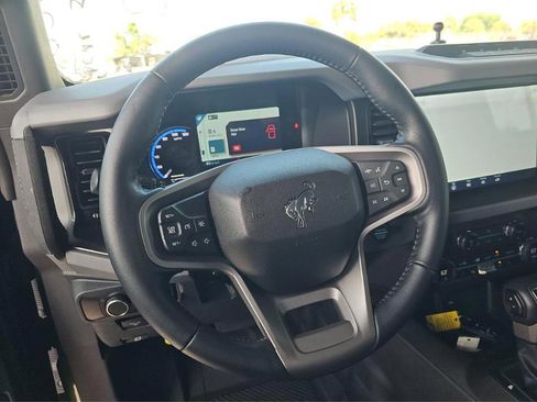 Used 2023 Ford Bronco Everglades AWD/4WD image 11