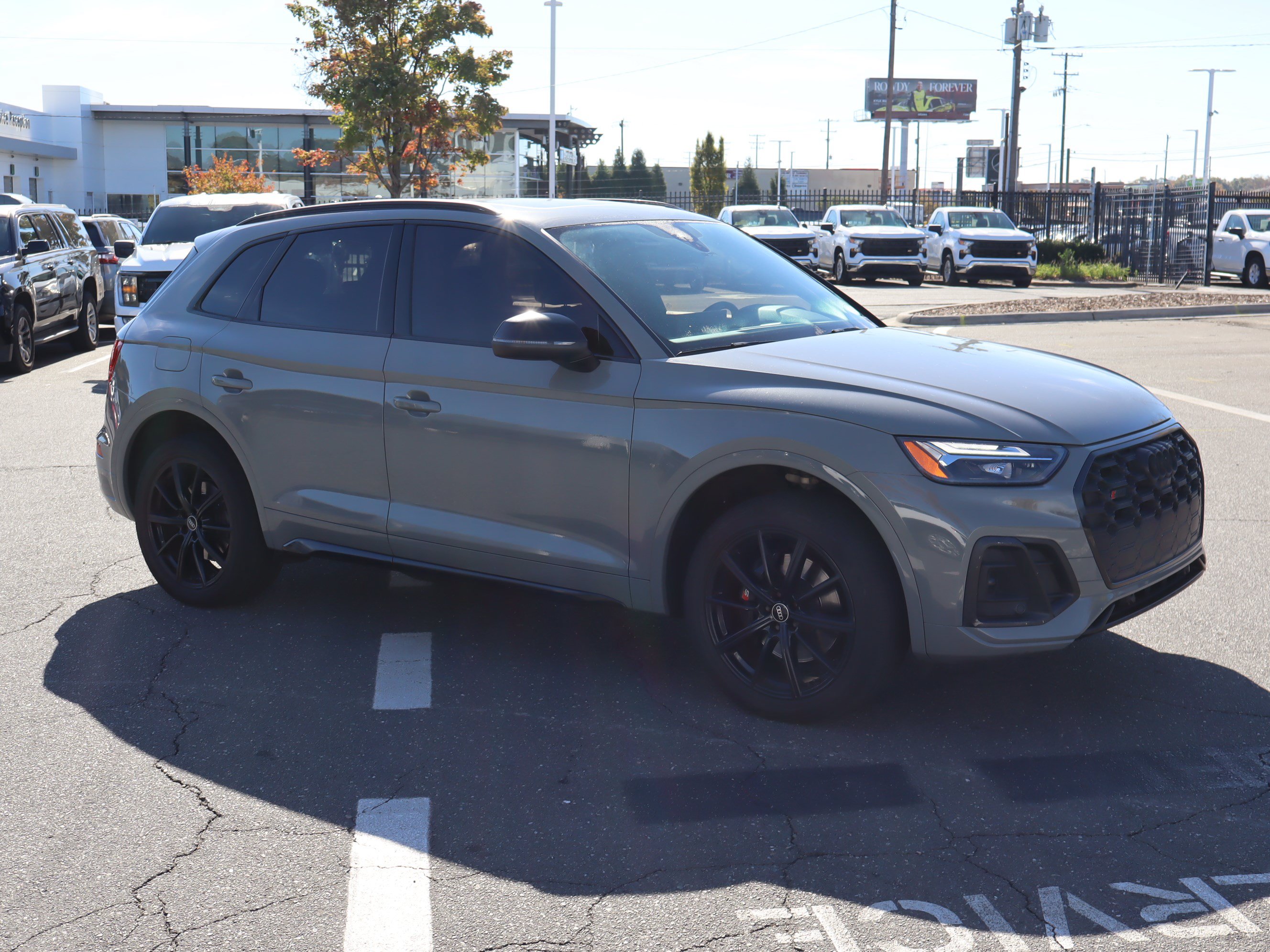 Used 2021 Audi SQ5 Premium Plus w/ Premium Plus Package AWD/4WD image 2