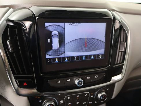 Used 2021 Chevrolet Traverse Premier w/ LPO, Floor Liner Package AWD/4WD image 6