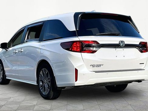 Used 2025 Honda Odyssey Touring image 5