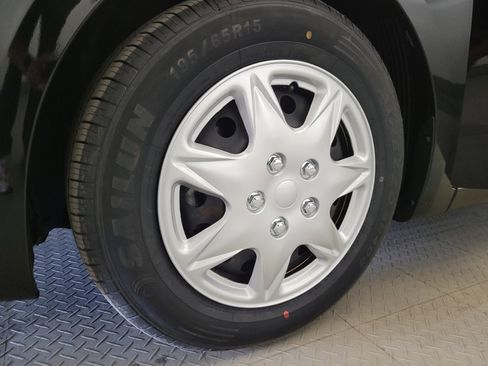 Used 2017 Kia Forte LX FWD image 31