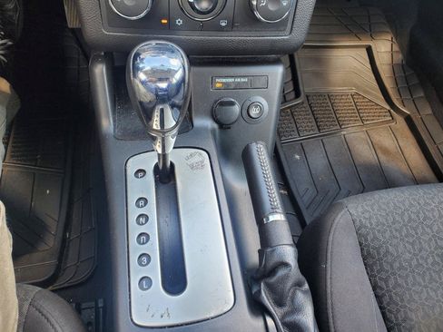 Used 2010 Pontiac G6 Sedan FWD image 19