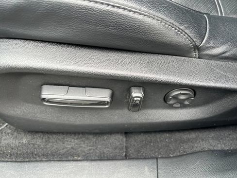 Used 2022 Honda CR-V Touring image 14