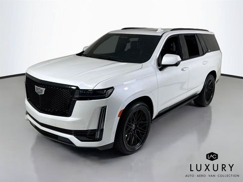 Used 2023 Cadillac Escalade Sport Platinum AWD/4WD image 4