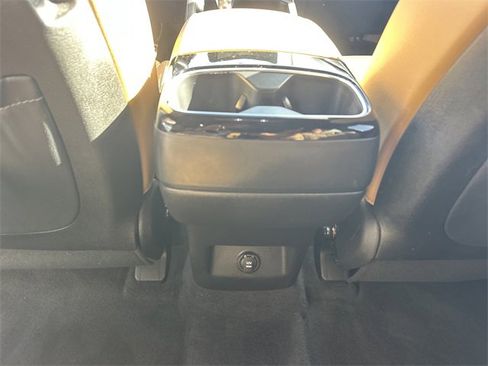 Used 2022 Kia Telluride SX w/ Towing Package image 15