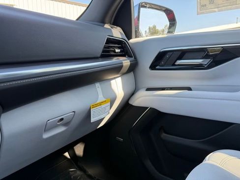 New 2025 Chevrolet Tahoe Premier AWD/4WD image 25