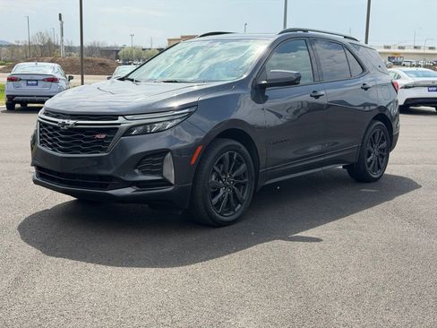 Used 2022 Chevrolet Equinox RS image 2