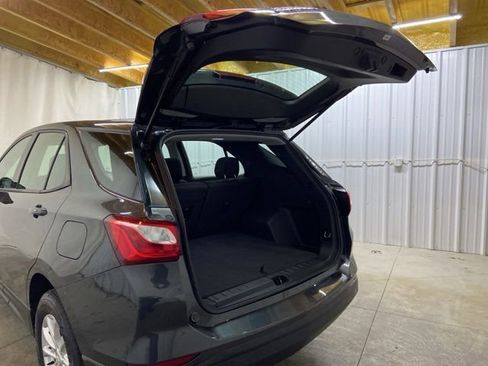 Used 2019 Chevrolet Equinox LS AWD/4WD image 10