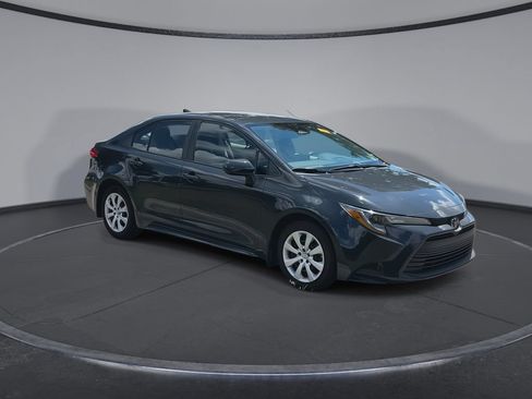 Used 2024 Toyota Corolla LE FWD image 2