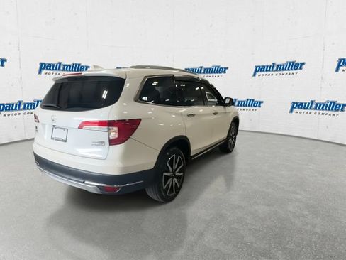 Used 2019 Honda Pilot Touring image 11