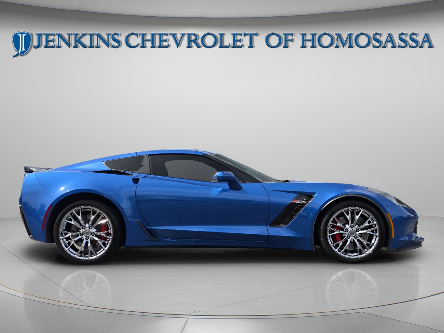 Used 2015 Chevrolet Corvette Z06 w/ 3LZ Preferred Equipment Group RWD image 3