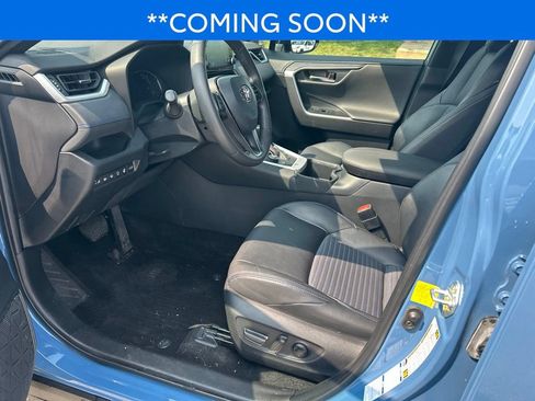 Used 2022 Toyota RAV4 XSE AWD/4WD image 9
