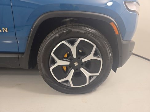 Used 2023 Rivian R1T Adventure AWD/4WD image 11