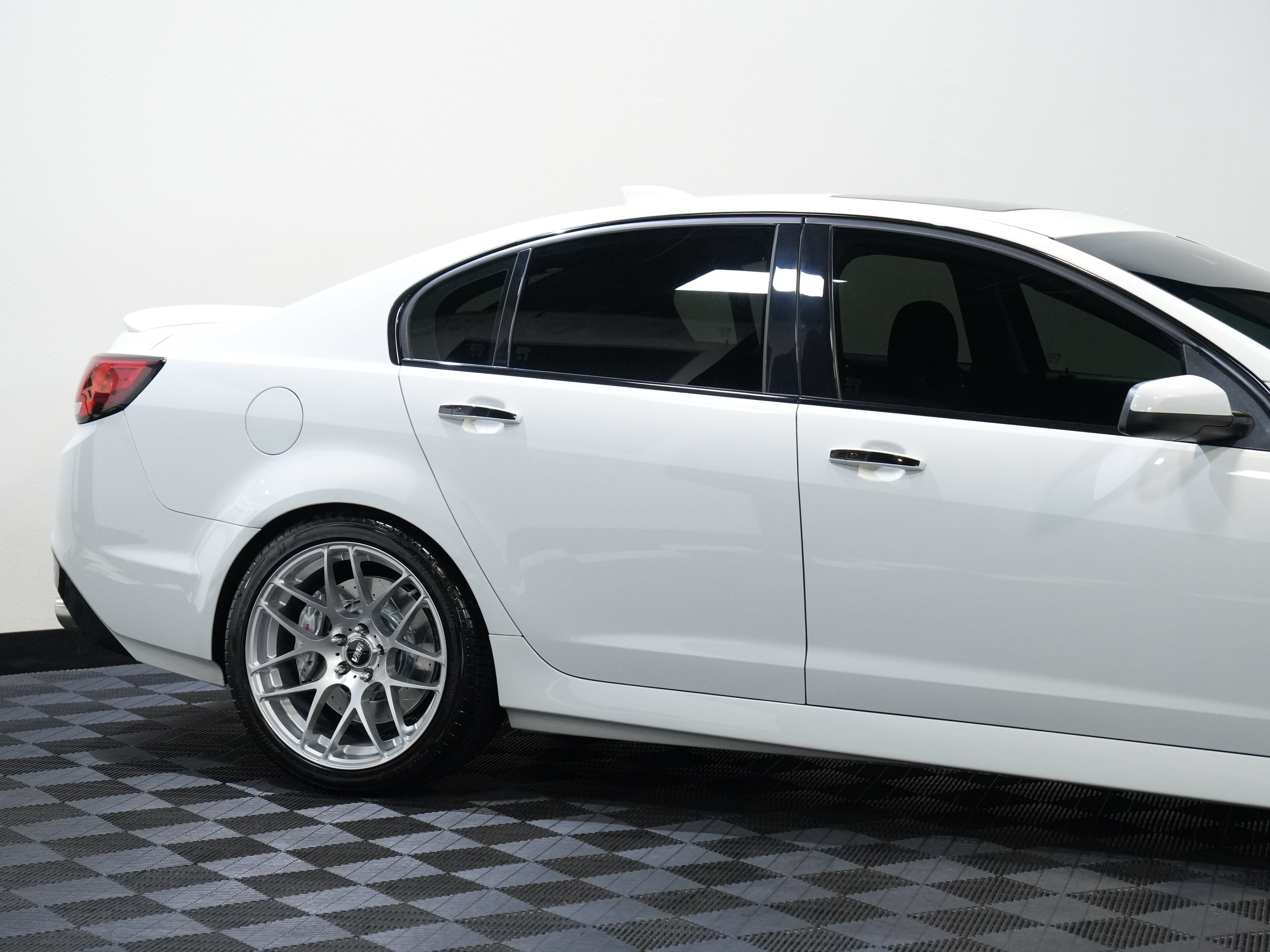 Used 2015 Chevrolet SS RWD image 14