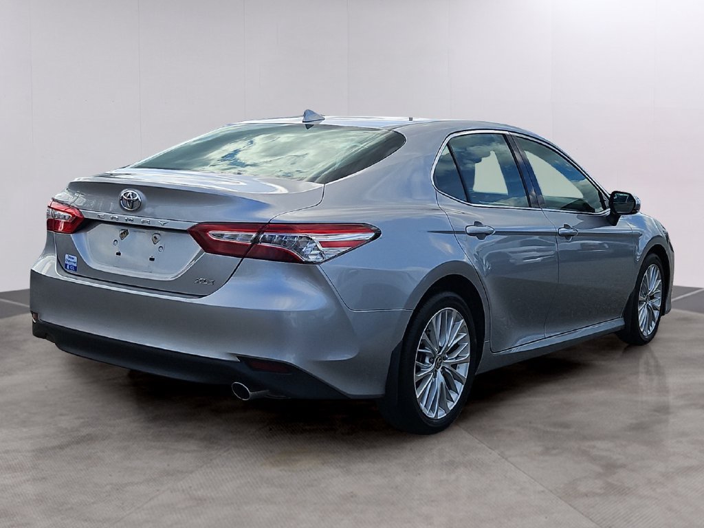 Used 2020 Toyota Camry XLE FWD image 4