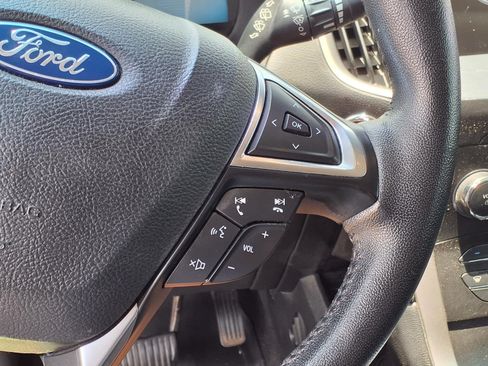 Used 2019 Ford Edge SEL w/ Equipment Group 201A FWD image 19