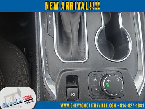 Used 2023 Chevrolet Traverse LT image 21