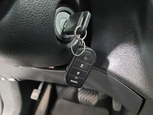 Used 2017 Nissan Rogue S AWD/4WD image 32