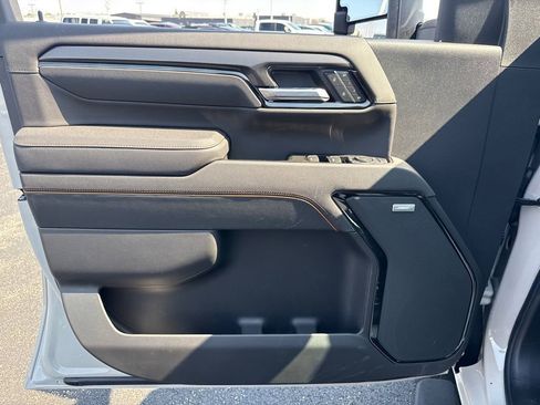 New 2026 GMC Sierra 2500 AT4 w/ AT4 Premium Plus Package AWD/4WD image 16