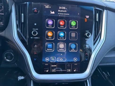 Used 2021 Subaru Outback Premium image 40