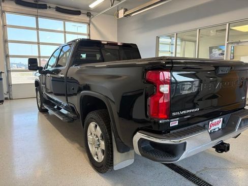 Used 2022 Chevrolet Silverado 3500 LTZ AWD/4WD image 5